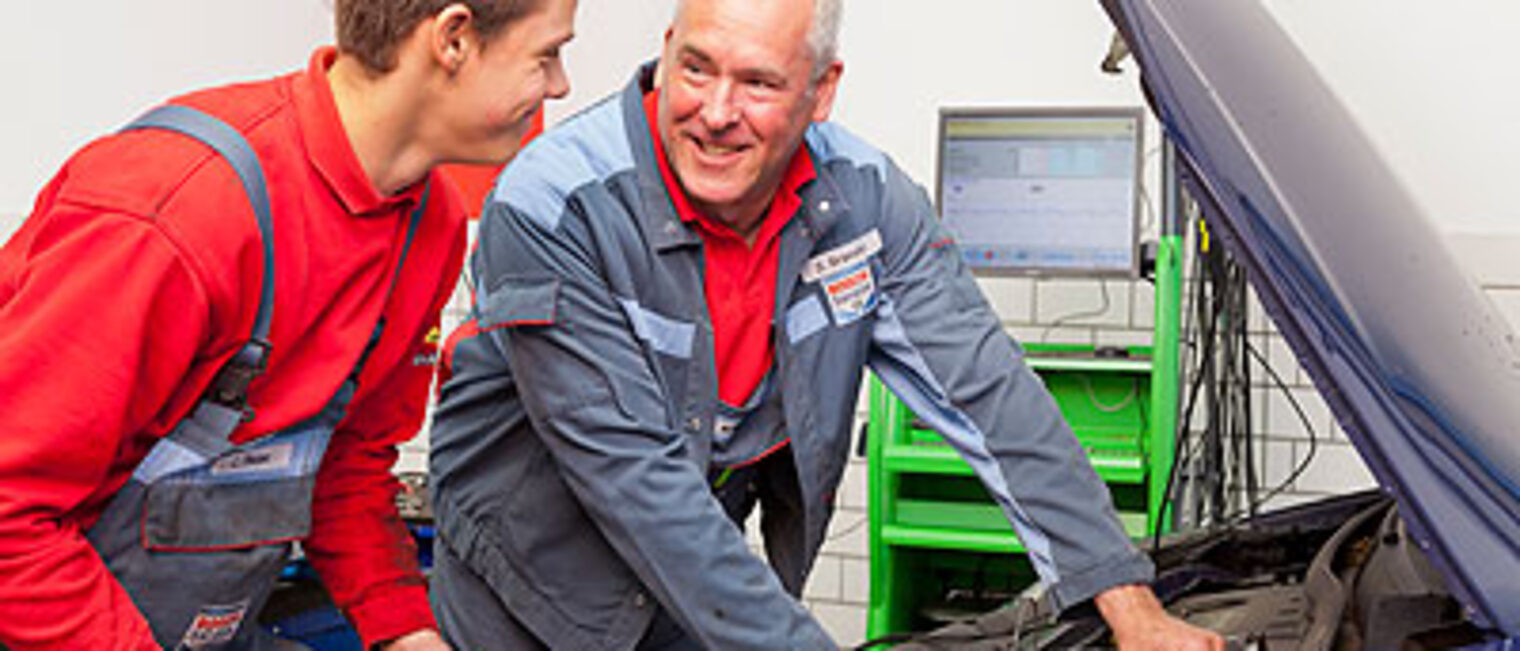 kraftfahrzeugmechatroniker