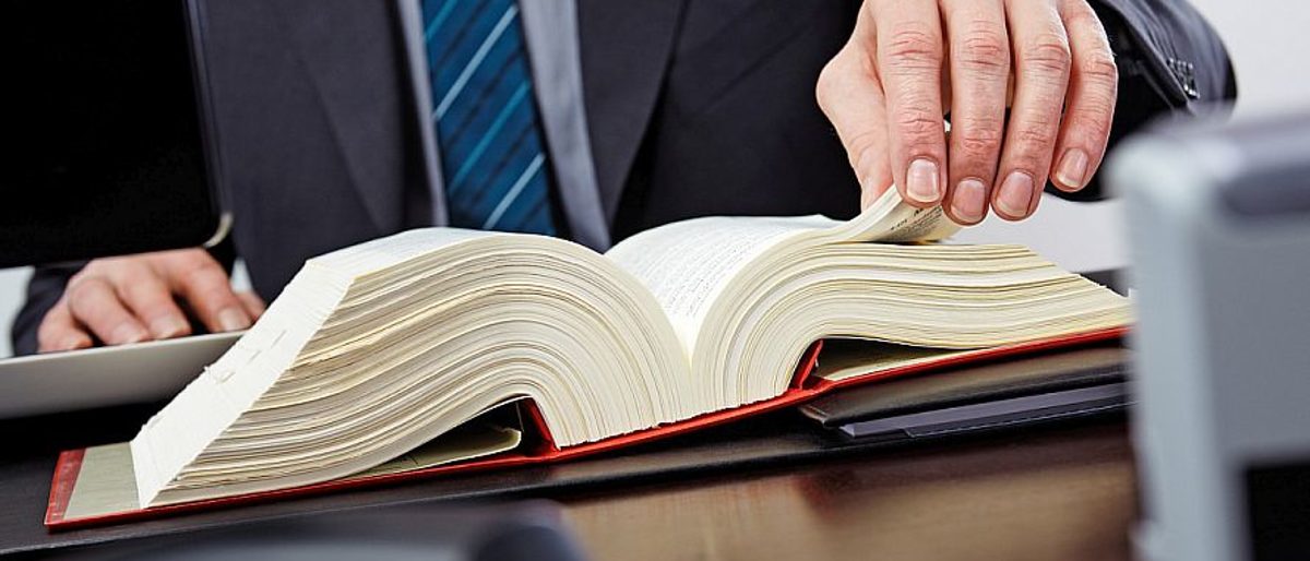 Rechtsanwalt, Anwalt, Gesetze, Gesetzbuch, Verteidigung, Verteidiger, Paragraphen, Business, Anzug, Krawatte, Hände, schreiben, lesen, Beratung, Rechtsberatung, Frage, Jura, Paragraf, Rechtsschutz, Paragrafendschungel, Recht, Justiz, Gericht, Verhandlung, Anklage, Klage, klagen, Kanzlei, Beistand, Sozietät, verklagen, beraten, Hilfe, Notar, legal, Gerechtigkeit, Straftat, Ordnungswidrigkeit, Büro, Dokument, Arbeitsrecht, Kündigung, Familie, Strafrecht, Verkehrsrecht, Strafe, Strafverteidiger, Testament, rechtsanwalt, anwalt, gesetze, gesetzbuch, verteidigung, verteidiger, paragraphen, business, anzug, krawatte, hnde, schreiben, lesen, beratung, rechtsberatung, frage, jura, paragraf, rechtsschutz, paragrafendschungel, recht, justiz, gericht, verhandlung, anklage, klage, klagen, kanzlei, beistand, soziett, verklagen, beraten, hilfe, notar, legal, gerechtigkeit, straftat, ordnungswidrigkeit, bro, dokument, arbeitsrecht, kndigung, familie, strafrecht, verkehrsrecht, strafe, strafverteidiger, testament, beruf, arbeitswelt