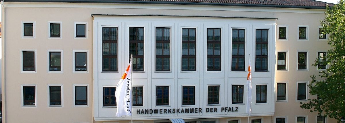 HauptgebäudeHWK-Auschnitt