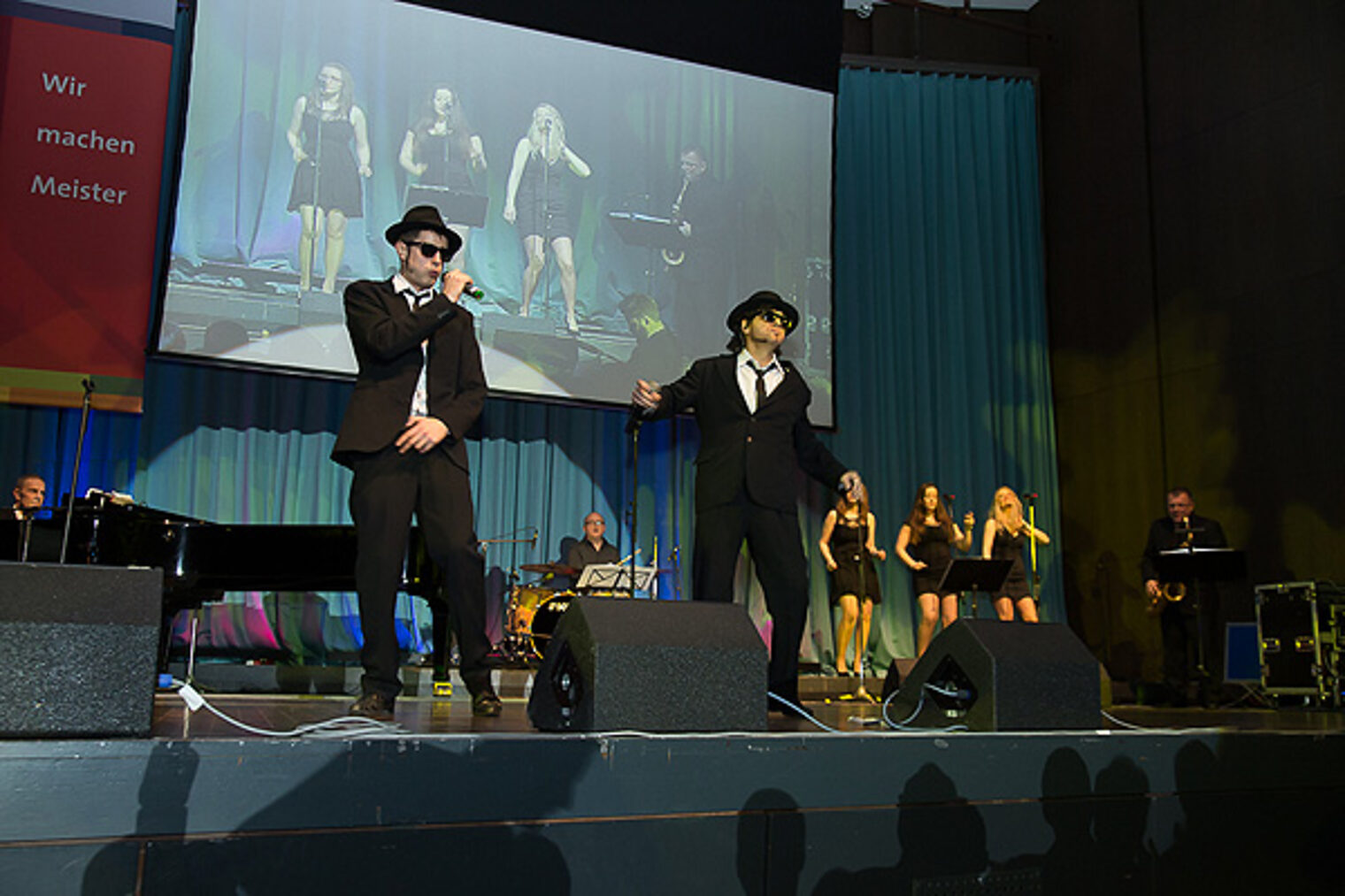 Meisterfeier 2016_Men in black_019