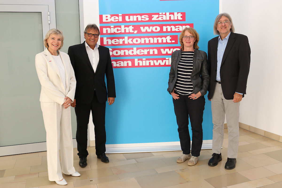(v.l.: Ursula Stange, Ralf Hellrich, Tabea Rößner, Dr. Bernhard Braun)