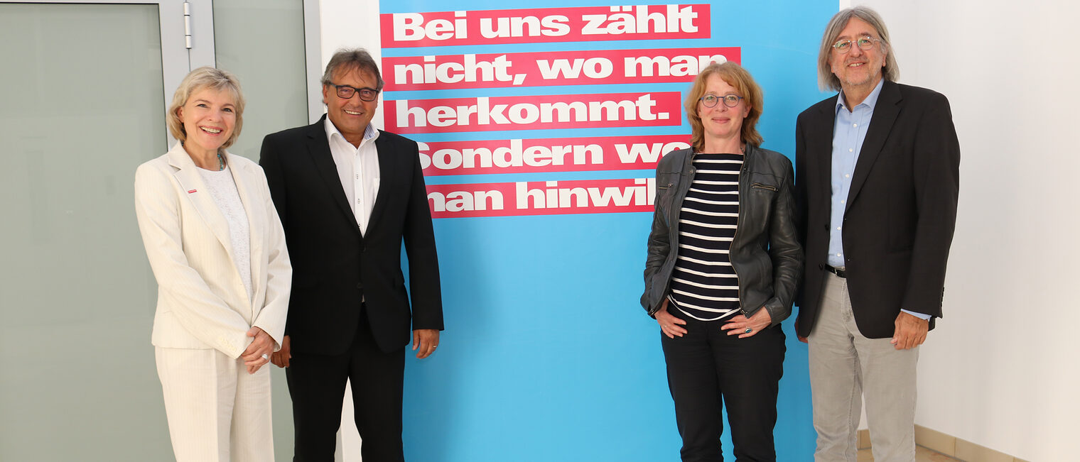 (v.l.: Ursula Stange, Ralf Hellrich, Tabea Rößner, Dr. Bernhard Braun)