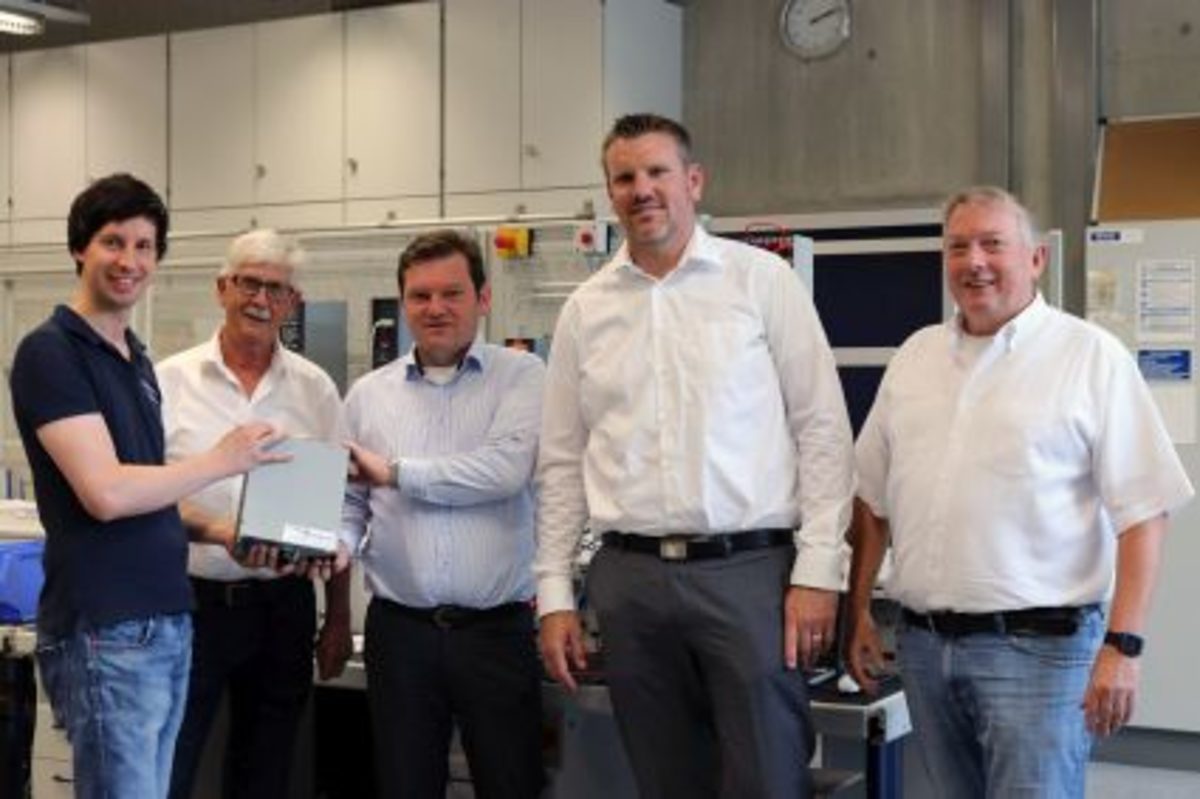 Spendenübergabe Danfoss