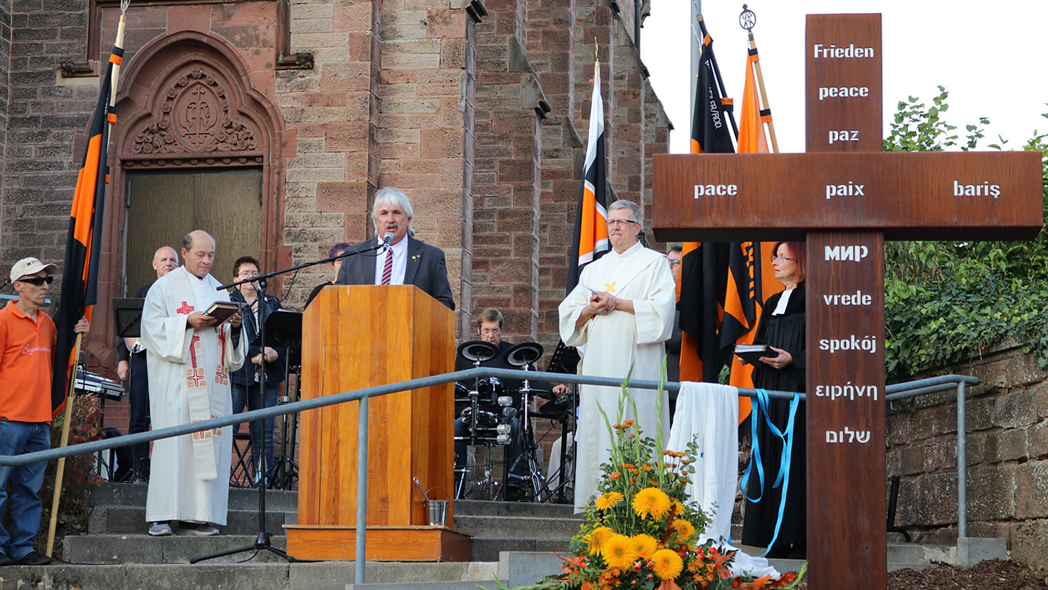 Friedenskreuz Einsegnung