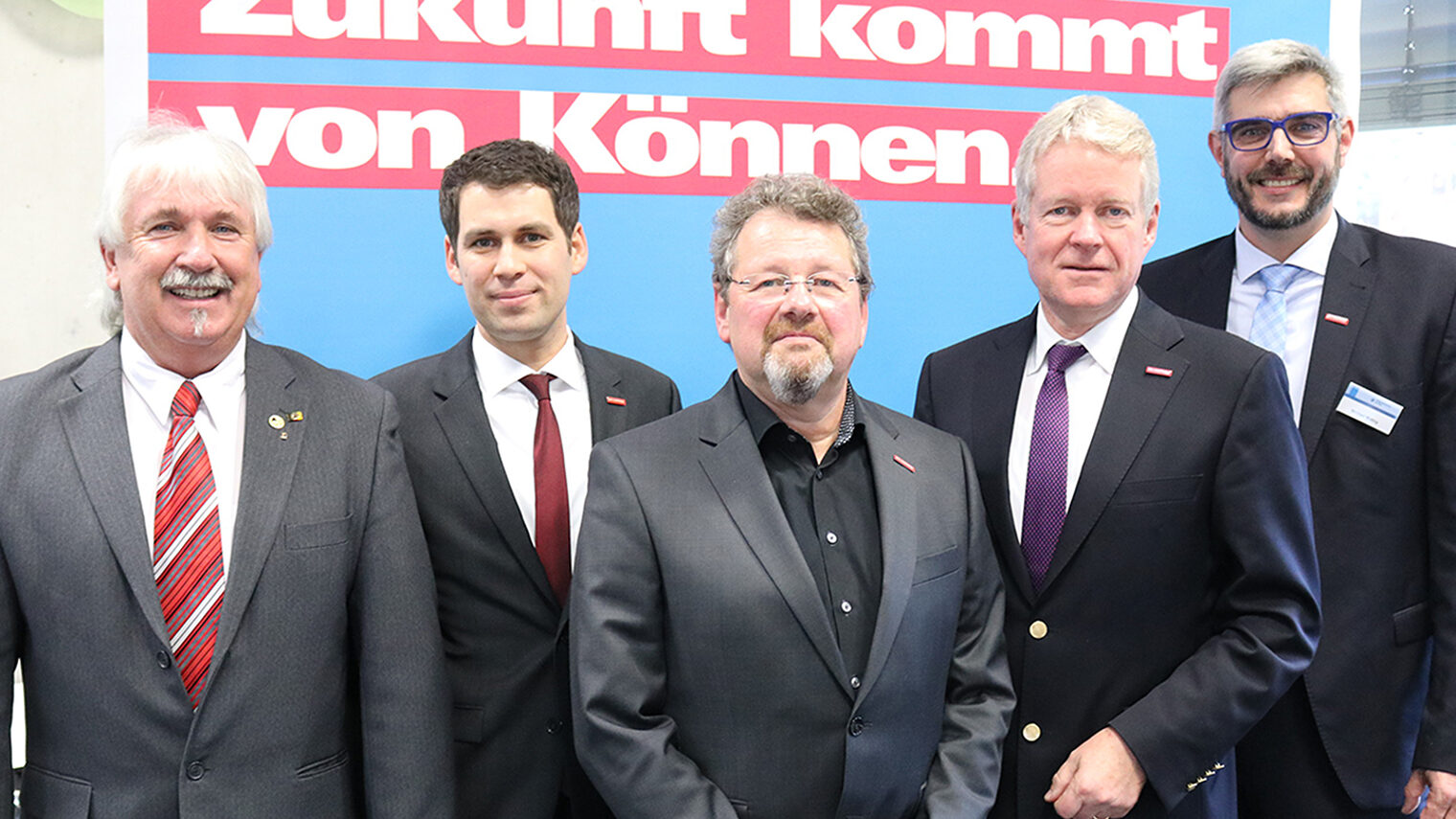 v.l.n.r.: Michael Lehnert (Vizepräsident Arbeitnehmerseite), Dr. Till Mischler (Hauptgeschäftsführer Handwerkskammer der Pfalz), Dirk Fischer (Präsident), Holger Schwannecke (Generalsekretär des Zentralverbands des Deutschen Handwerks, Berlin), Michael Wafzig (Vizepräsident Arbeitgeberseite)
