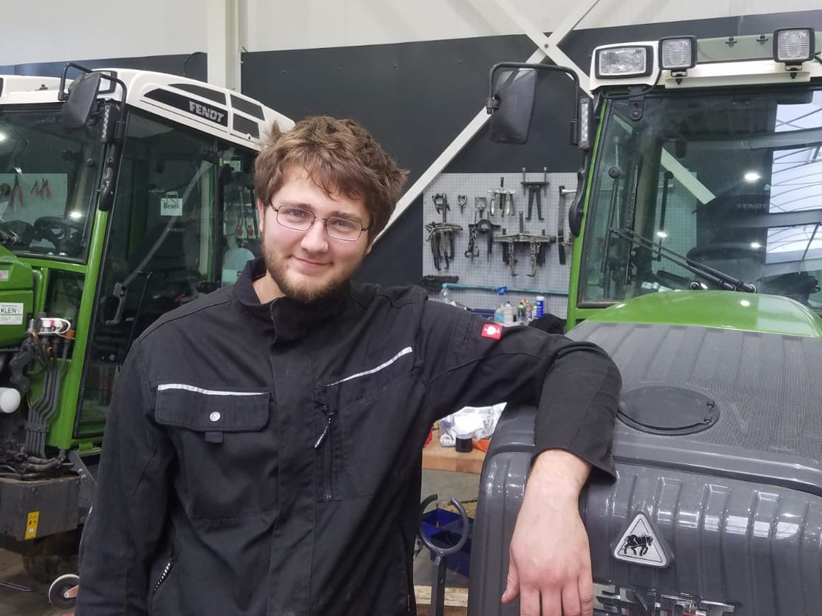 Maximilian Dehn, 24, Land- und Baumaschinenmechatroniker