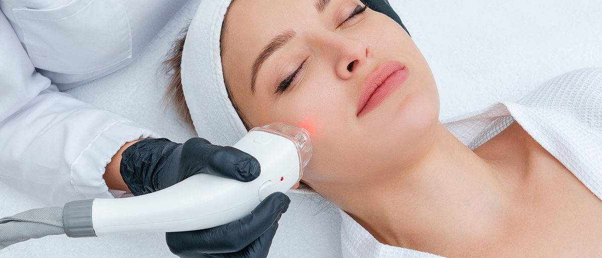 Young woman receiving laser treatment Schlagwort(e): face, treatment, skin, cosmetology, woman, laser, rejuvenation, procedure, female, care, spa, medical, hair, cosmetic, epilation, beauty, dermatology, salon, professional, beautician, glasses, caucasian, equipment, removal, therapy, dermatologist, depilation, cosmetologist, facial, healthcare, health, skincare, body, laser hair removal, removing, healthy, receiving, young, two, hair removal, electrolysis, adult, girl, people, patient, cosmetician, acne, medicine, wellness, clinic, face, treatment, skin, cosmetology, woman, laser, rejuvenation, procedure, female, care, spa, medical, hair, cosmetic, epilation, beauty, dermatology, salon, professional, beautician, glasses, caucasian, equipment, removal, therapy, dermatologist, depilation, cosmetologist, facial, healthcare, health, skincare, body, laser hair removal, removing, healthy, receiving, young, two, hair removal, electrolysis, adult, girl, people, patient, cosmetician, acne, medicine, wellness, clinic