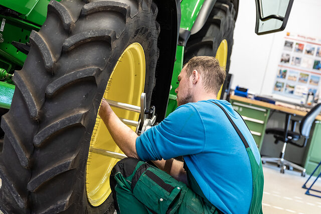 Marvin Raßbach, 2. LS,Land- u. Baumaschinenmech_bearbeitet