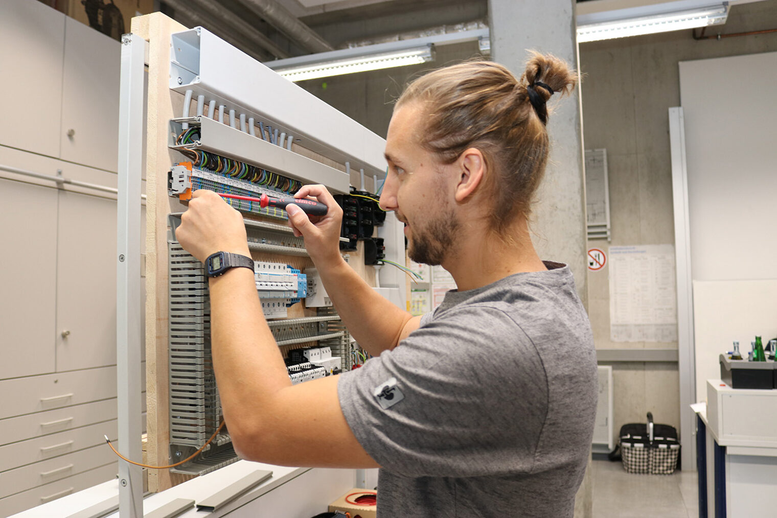 Kammerentscheid der Elektroniker - Berufs- und Technologiezentrum Kaiserslautern - 18.09.2021 Kammerentscheid der Elektroniker - Berufs- und Technologiezentrum Kaiserslautern - 18.09.2021