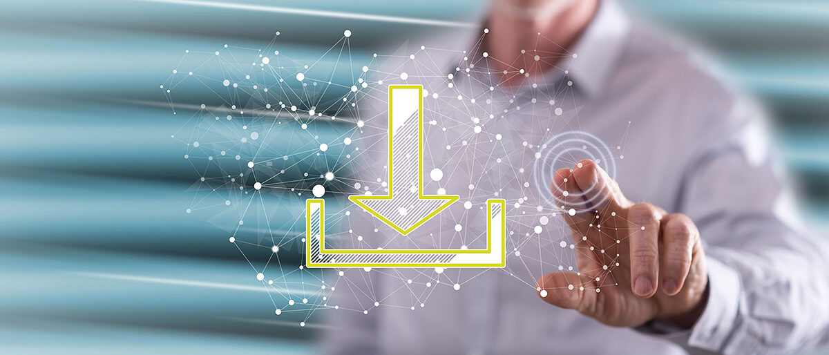 Man touching a download concept on a touch screen with his finger Schlagwort(e): download, icon, illustration, business, concept, touch, arrow, screen, interface, internet, technology, downloading, application, modern, digital, app, website, symbol, web, network, file, connection, finger, online, load, data, communication, person
