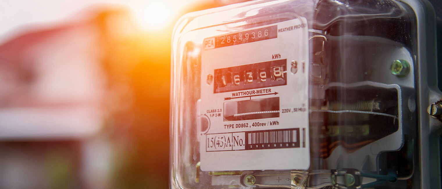 watthour meter amp of electricity of use at home Schlagwort(e): electricity, meter, current, electric, electrical, bill, energy, technology, electrician, circuit, watthour, monitor, power, industrial, electronics, supply, voltage, appliance, motor, utility, watt, transformer, tree, outdoor, glass, house, equipment, instrument, device, reading, measure, community, pole, hour, rate, dial, counter, load, charge, coil, volt, amp, phase, gage, kilowatt, eddy, voltmeter